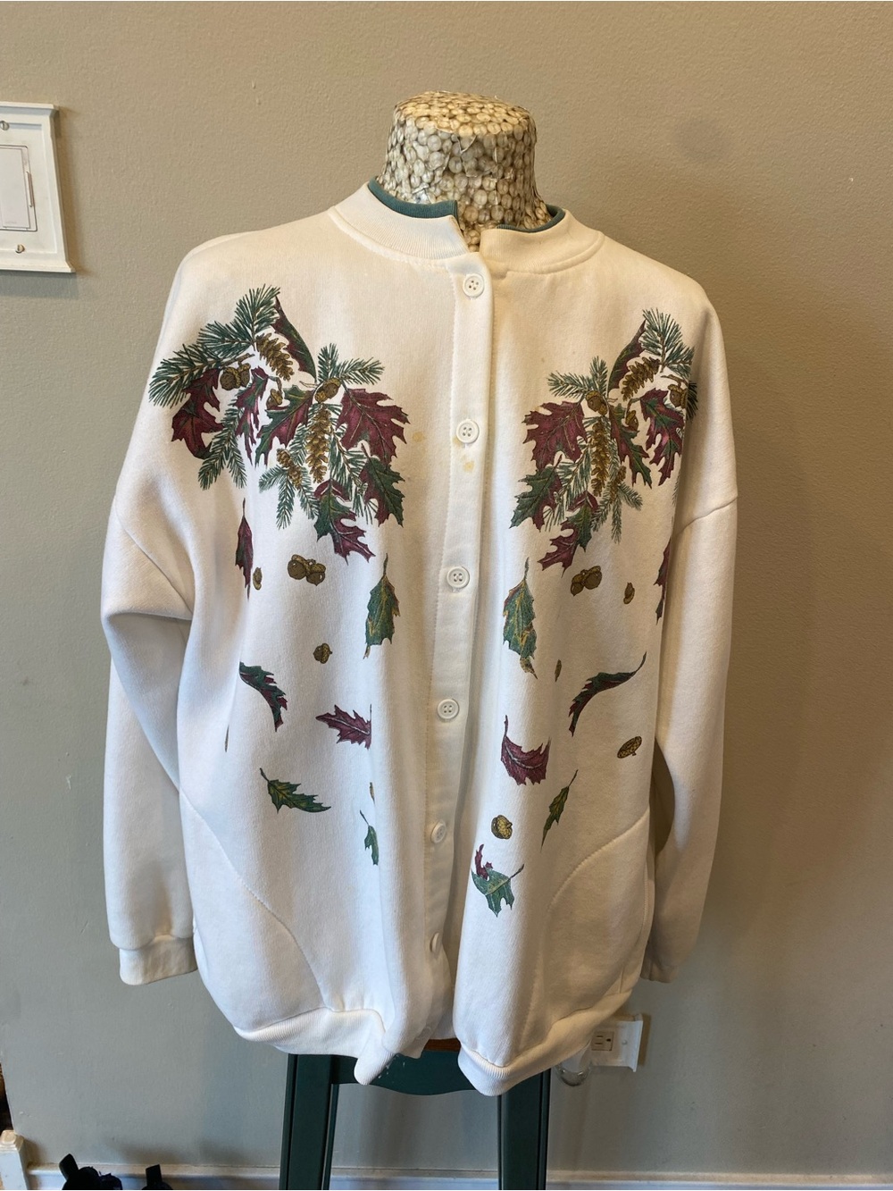 Vintage 90s Granny CoreCream Button-Front Holiday Pine & Leaf Cardigan Sweater